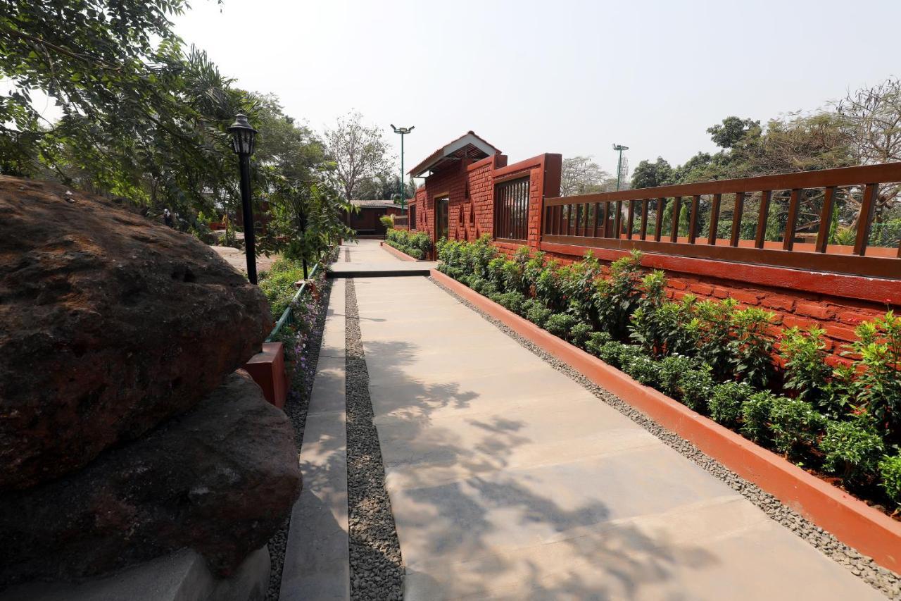 Pali Village Resort Mira-Bhayandar Eksteriør bilde